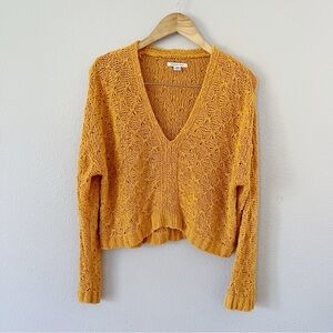 American Eagle Orange Loose Knit V-Neck Sweater Size M